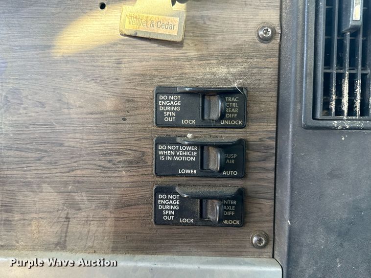 image for item EG2598 2011 Freightliner Coronado semi truck