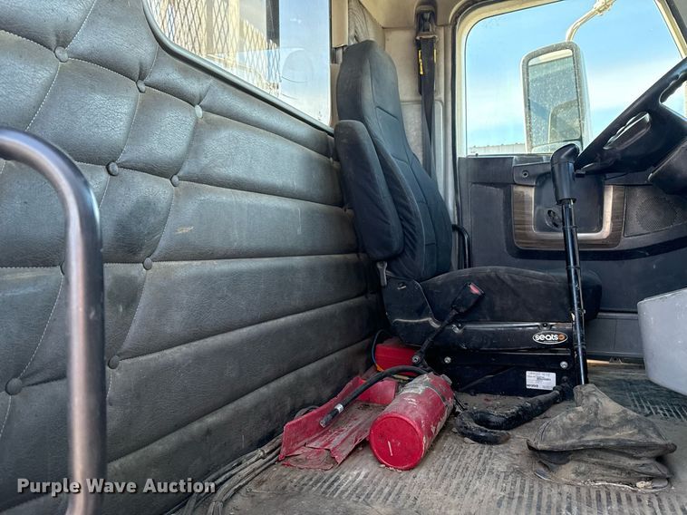 image for item EG2598 2011 Freightliner Coronado semi truck