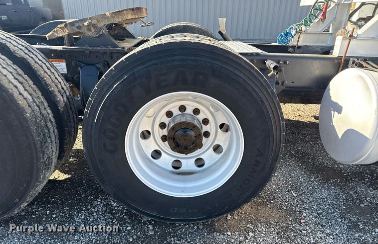 image for item EG2598 2011 Freightliner Coronado semi truck