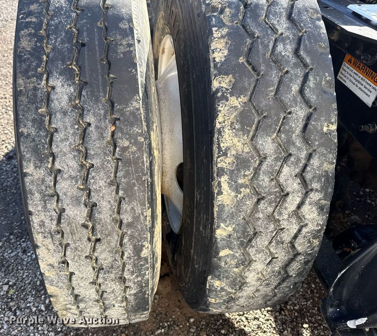 image for item EG2598 2011 Freightliner Coronado semi truck