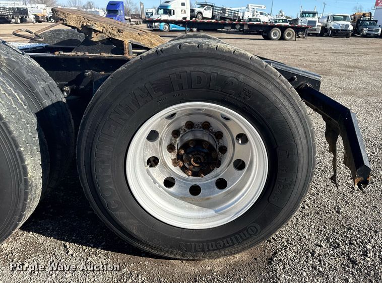 image for item EG2598 2011 Freightliner Coronado semi truck