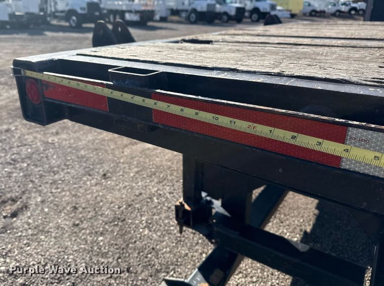 image for item EG2599 2013 Clark Trailers CFBT-2013 flatbed trailer