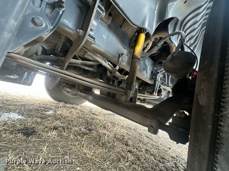 image for item EK0370 2013 Freightliner Cascadia 125 semi truck