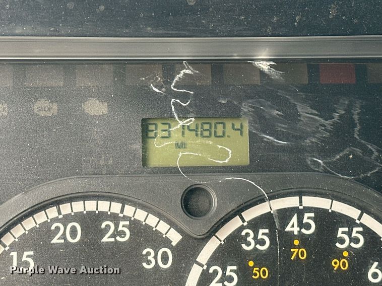 image for item EK0370 2013 Freightliner Cascadia 125 semi truck