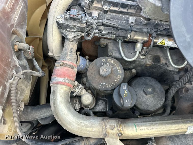 image for item EK0370 2013 Freightliner Cascadia 125 semi truck