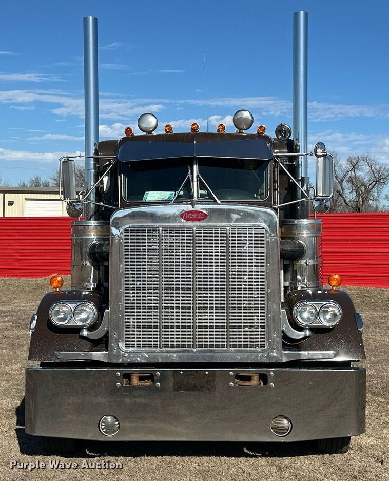 image for item EK0391 1987 Peterbilt 359 semi truck