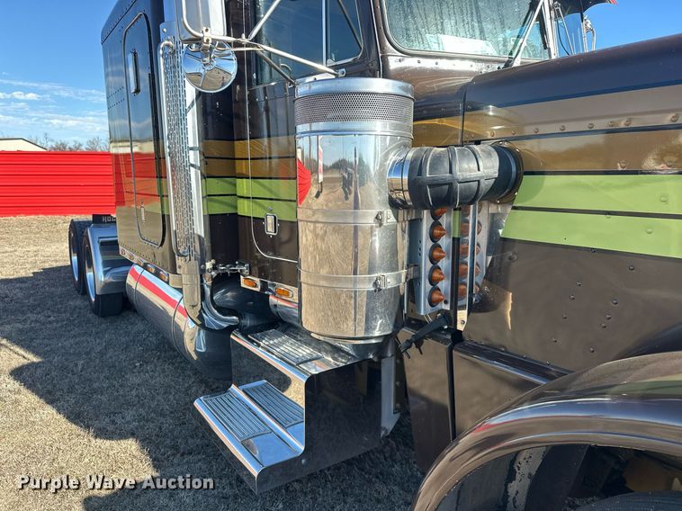 image for item EK0391 1987 Peterbilt 359 semi truck