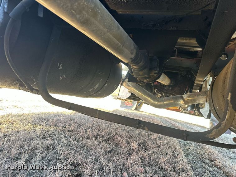 image for item EK0391 1987 Peterbilt 359 semi truck