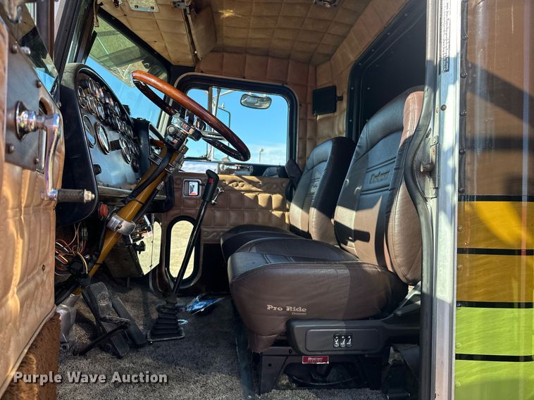 image for item EK0391 1987 Peterbilt 359 semi truck