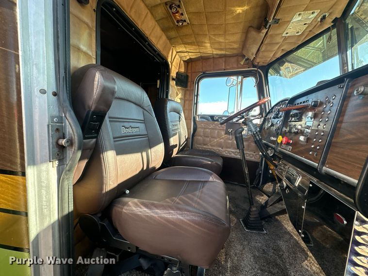 image for item EK0391 1987 Peterbilt 359 semi truck