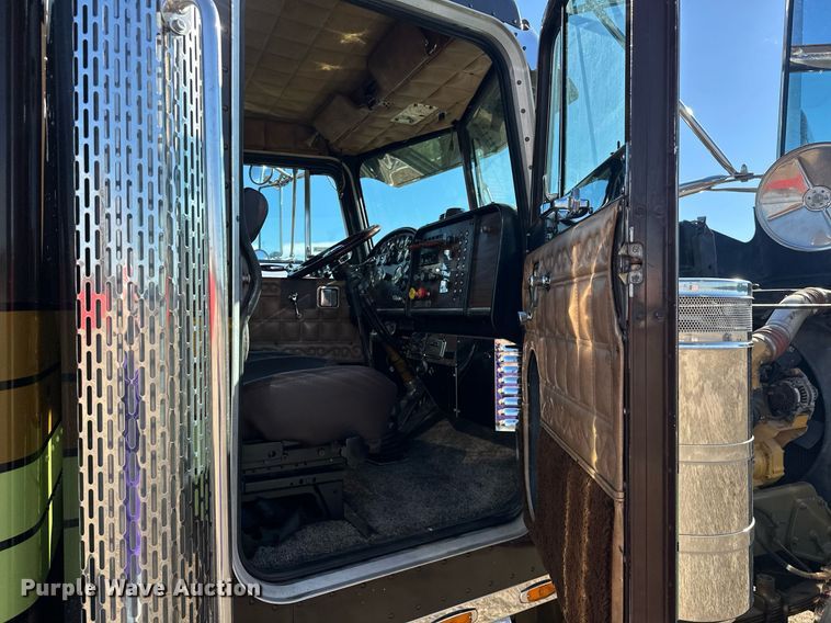 image for item EK0391 1987 Peterbilt 359 semi truck