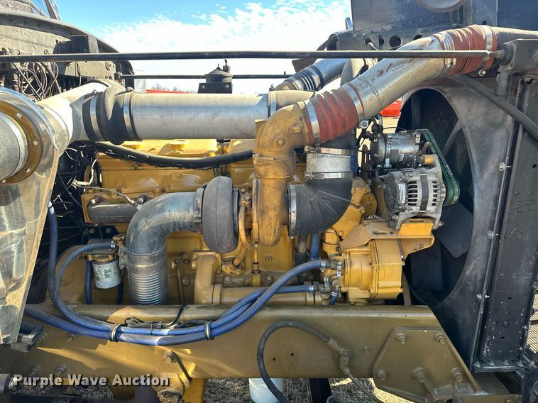 image for item EK0391 1987 Peterbilt 359 semi truck