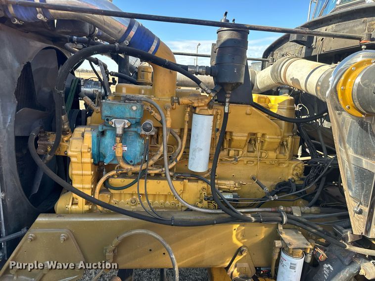 image for item EK0391 1987 Peterbilt 359 semi truck