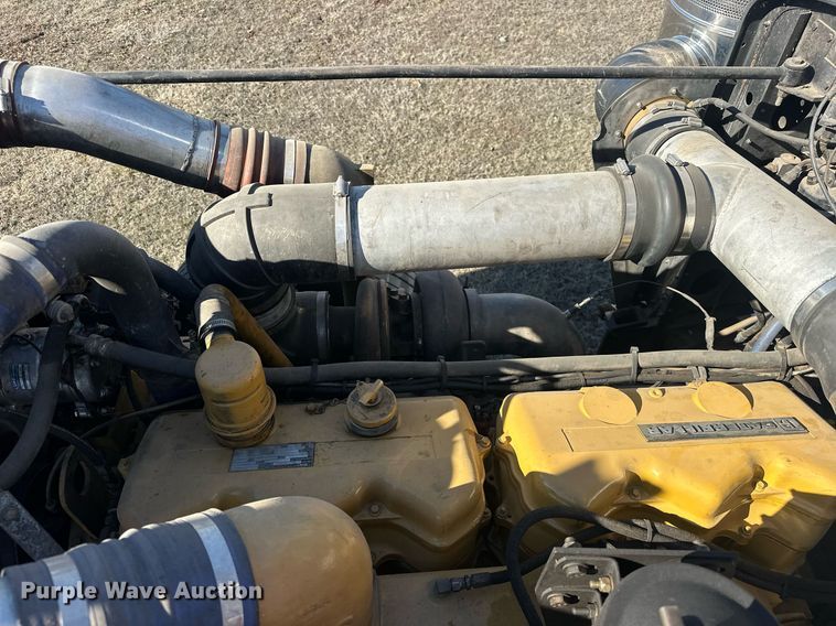 image for item EK0391 1987 Peterbilt 359 semi truck