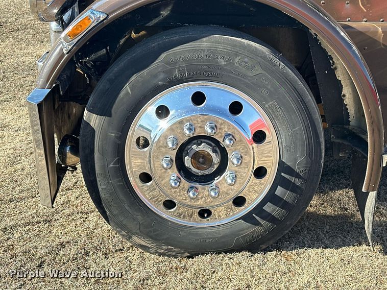 image for item EK0391 1987 Peterbilt 359 semi truck