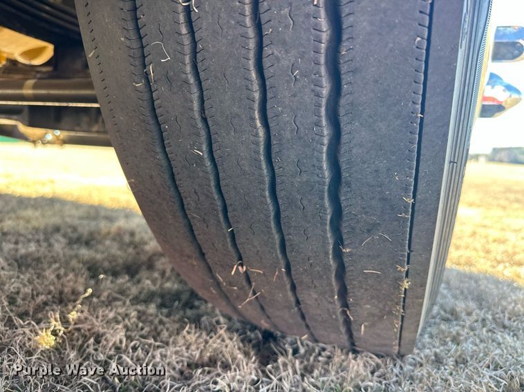 image for item EK0391 1987 Peterbilt 359 semi truck