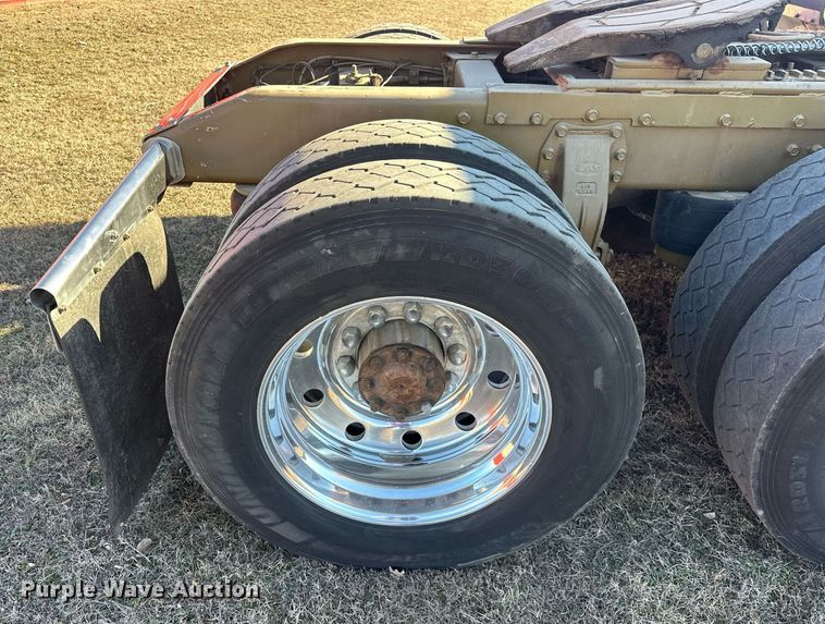 image for item EK0391 1987 Peterbilt 359 semi truck