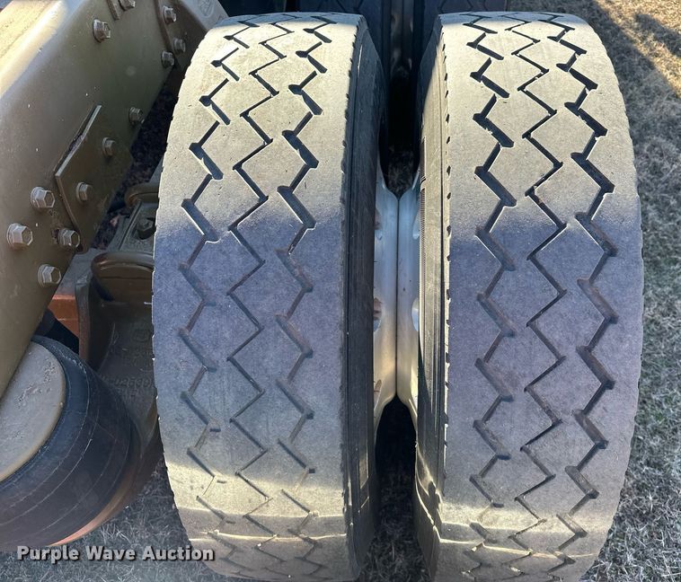 image for item EK0391 1987 Peterbilt 359 semi truck