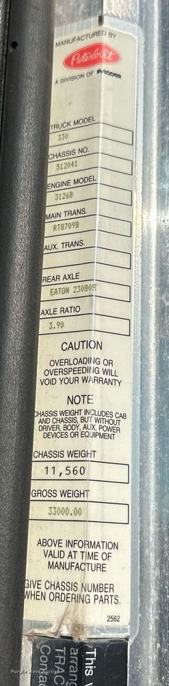 image for item EK0396 2000 Peterbilt 330 truck cab and chassis