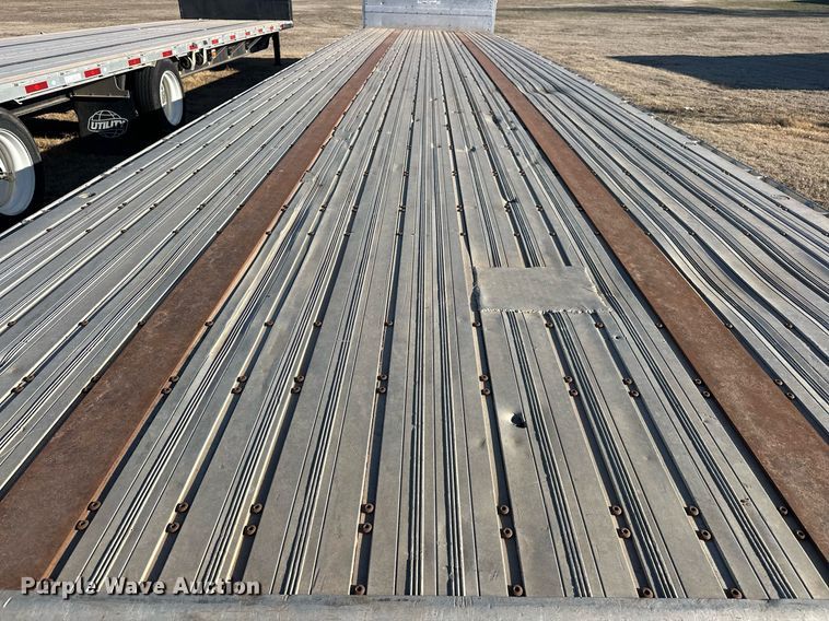 image for item EK0397 2005 Wilson CFD-900 drop deck trailer