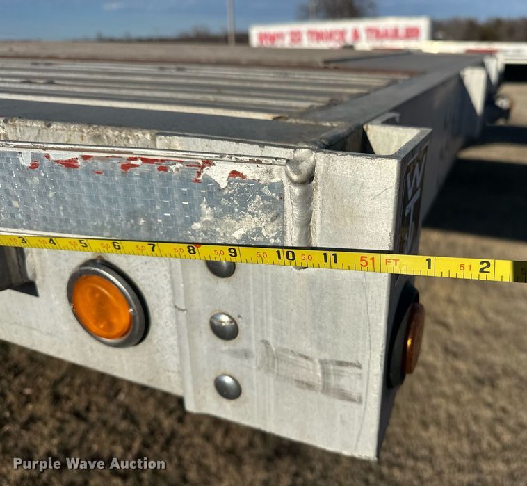 image for item EK0397 2005 Wilson CFD-900 drop deck trailer