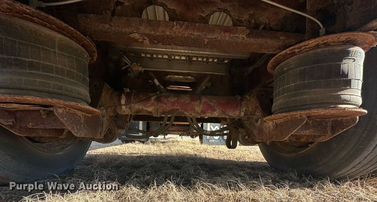 image for item EK0397 2005 Wilson CFD-900 drop deck trailer