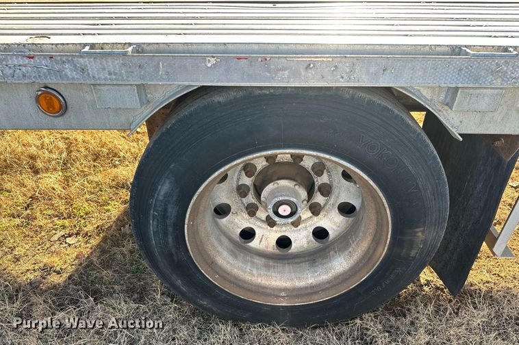 image for item EK0397 2005 Wilson CFD-900 drop deck trailer