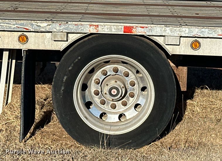 image for item EK0397 2005 Wilson CFD-900 drop deck trailer