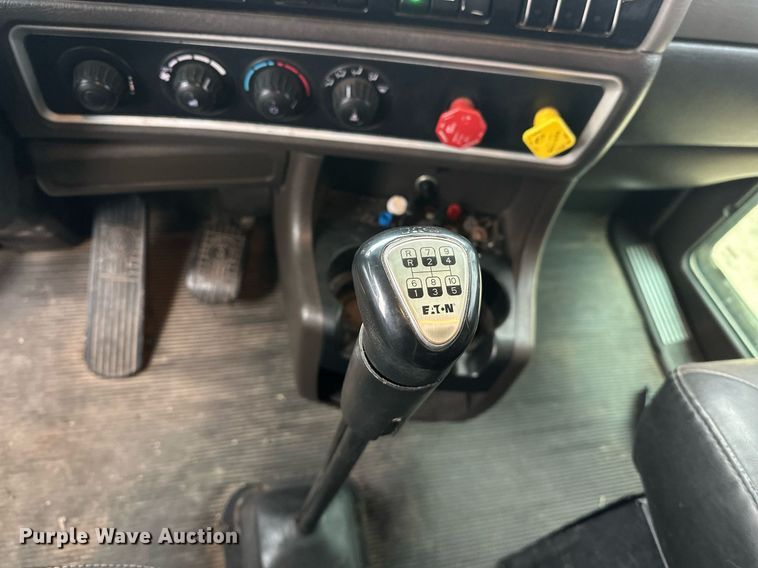 image for item EK0442 2015 Kenworth T660 semi truck