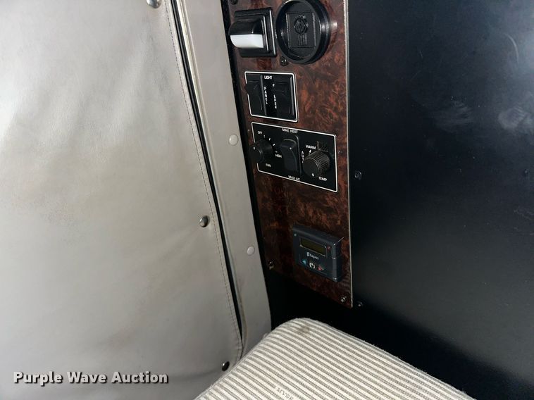 image for item EK0442 2015 Kenworth T660 semi truck