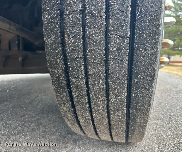 image for item EK0442 2015 Kenworth T660 semi truck