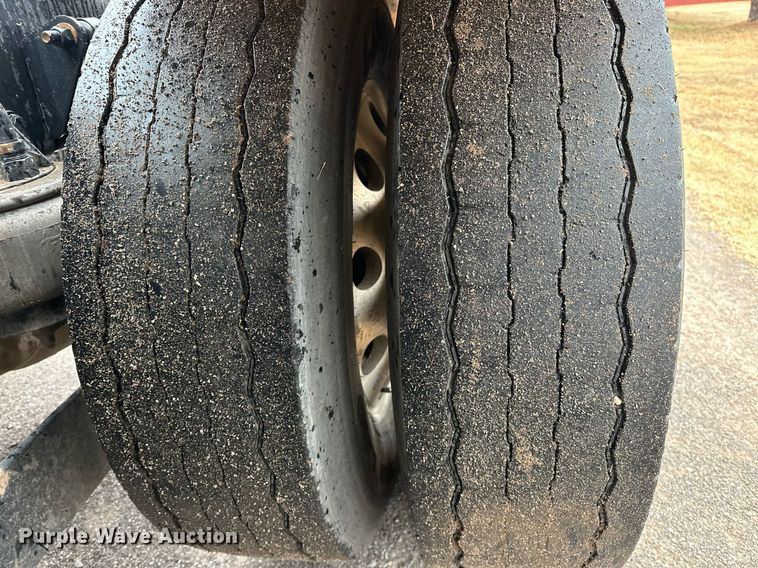 image for item EK0442 2015 Kenworth T660 semi truck