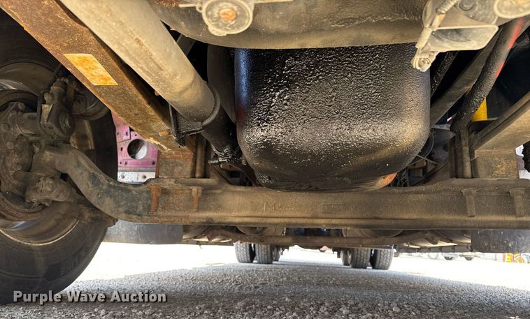 image for item EM3583 2007 International 9400i semi truck