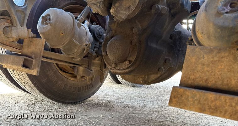 image for item EM3583 2007 International 9400i semi truck