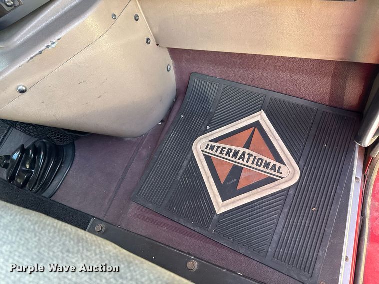 image for item EM3583 2007 International 9400i semi truck