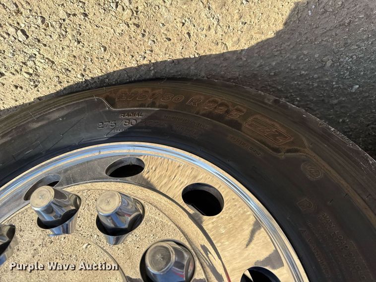 image for item EM3583 2007 International 9400i semi truck