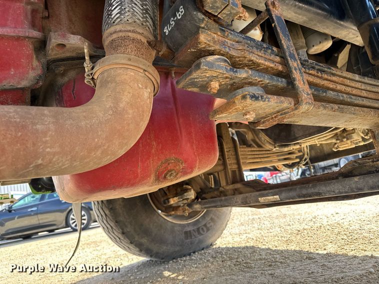 image for item EM3584 2010 Peterbilt 389 winch truck