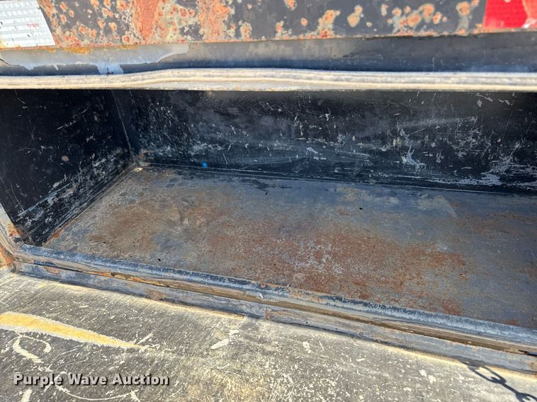 image for item EM3584 2010 Peterbilt 389 winch truck