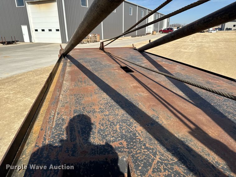 image for item EM3584 2010 Peterbilt 389 winch truck