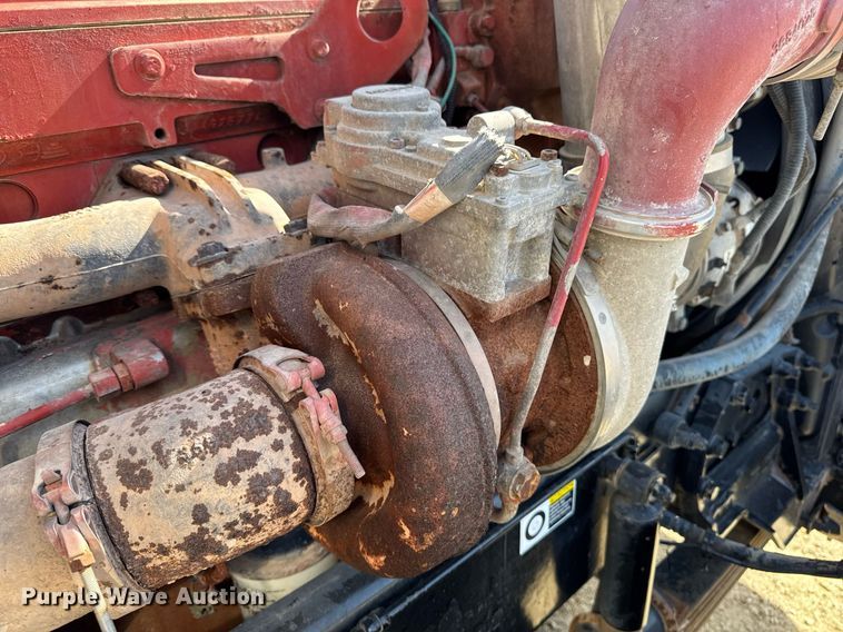 image for item EM3584 2010 Peterbilt 389 winch truck