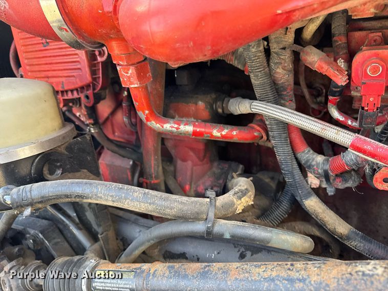 image for item EM3584 2010 Peterbilt 389 winch truck