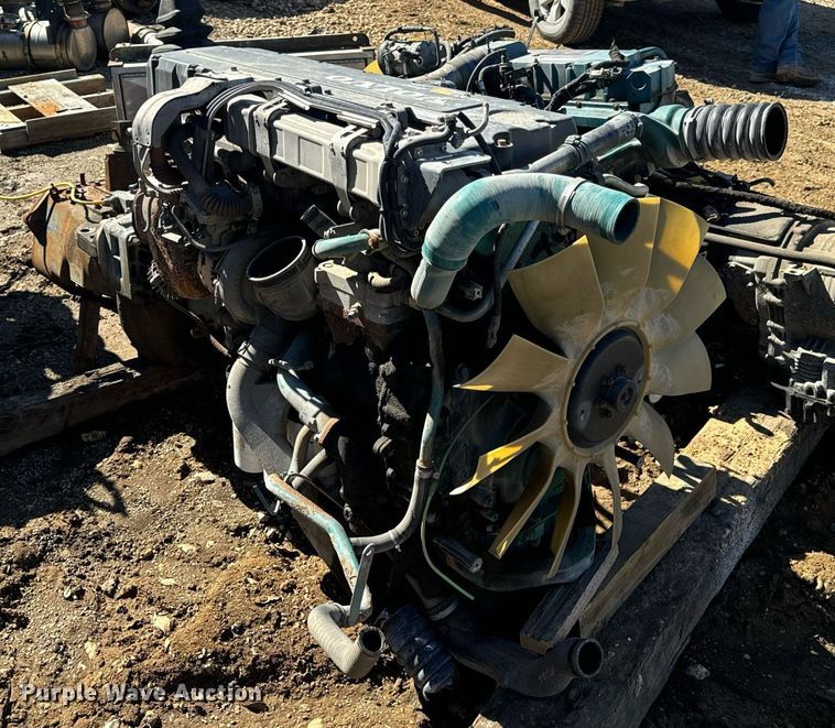 image for item EN5174 Volvo VED12D395 engine