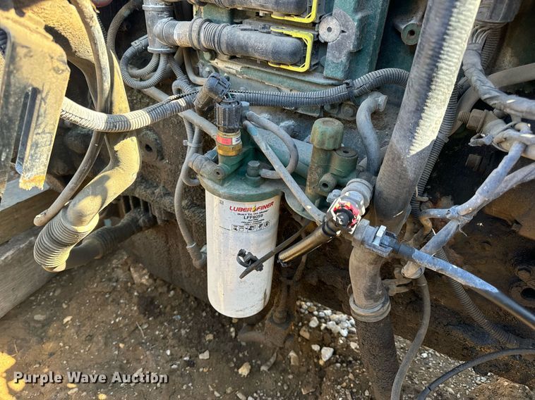 image for item EN5174 Volvo VED12D395 engine