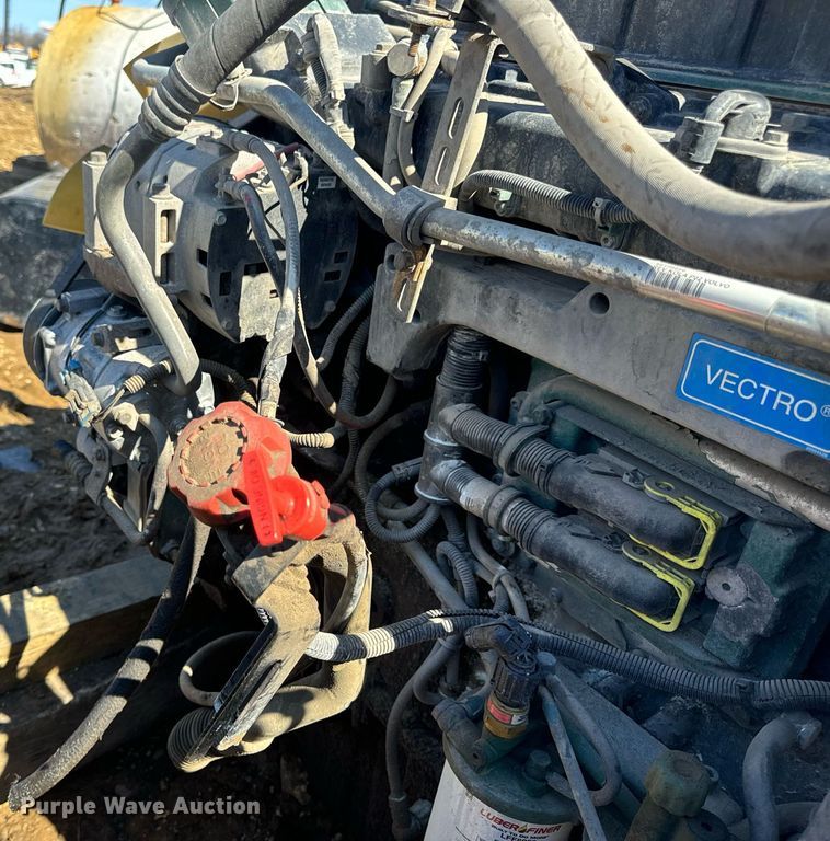 image for item EN5174 Volvo VED12D395 engine