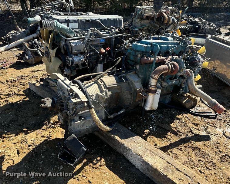 image for item EN5175 2002 International DT466 engine