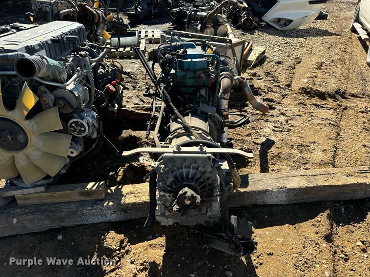 image for item EN5175 2002 International DT466 engine