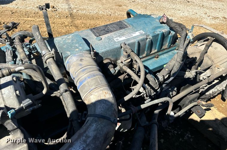 image for item EN5175 2002 International DT466 engine