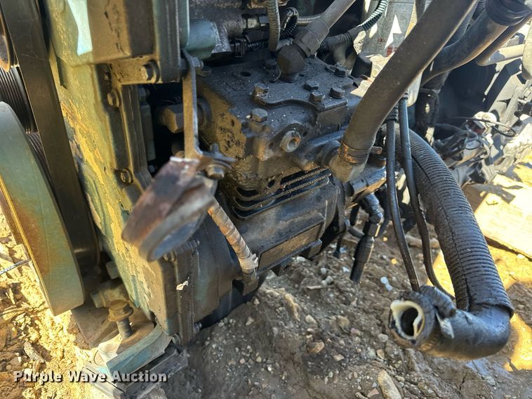 image for item EN5175 2002 International DT466 engine