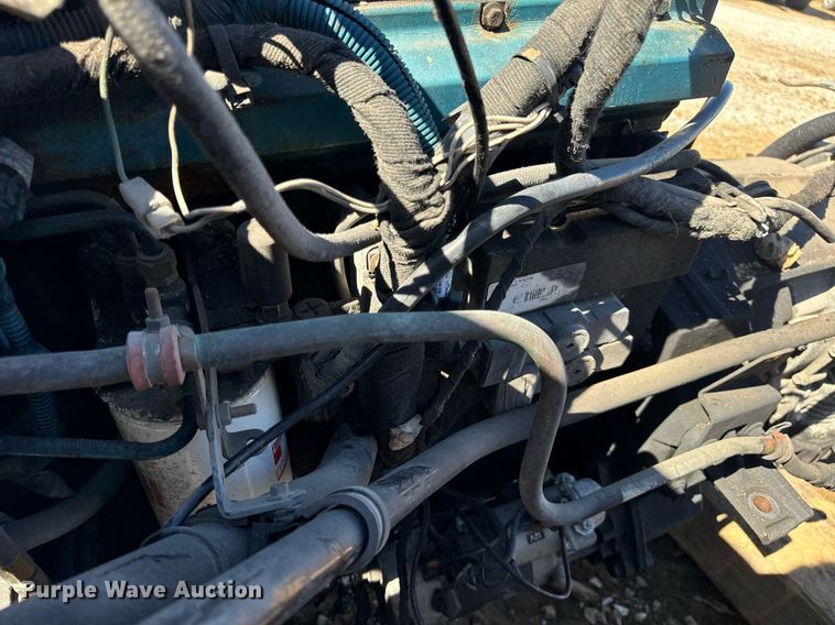 image for item EN5175 2002 International DT466 engine