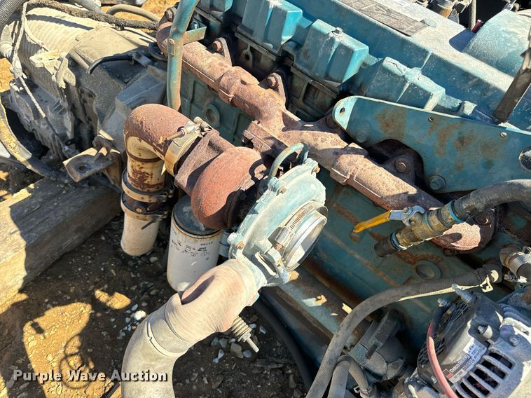 image for item EN5175 2002 International DT466 engine